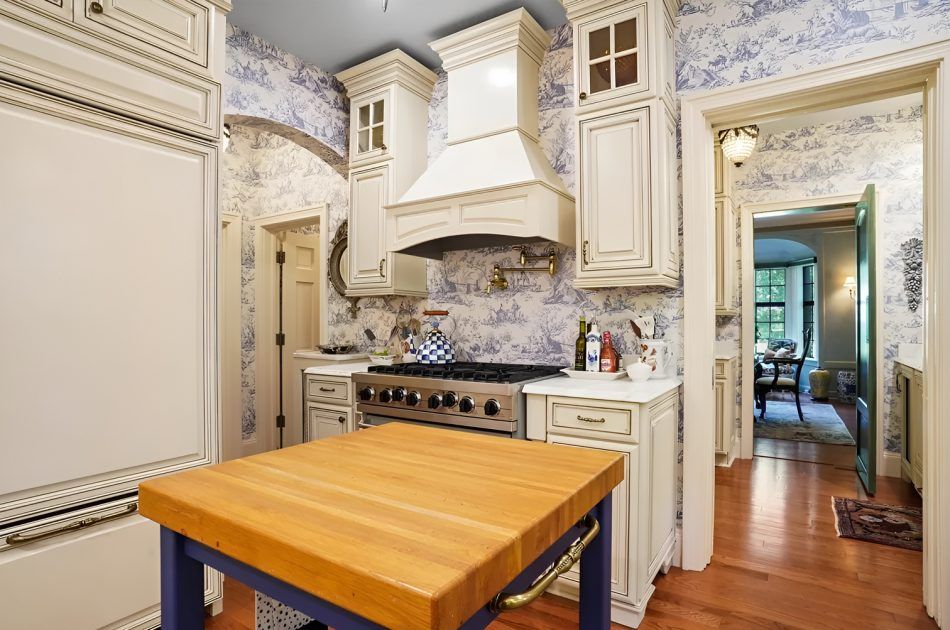 Classic Kitchen Renovation in Akron, OH