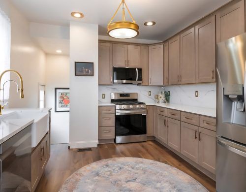 Kitchen Cabinets & Quartz Countertops Installation in Brecksville, OH