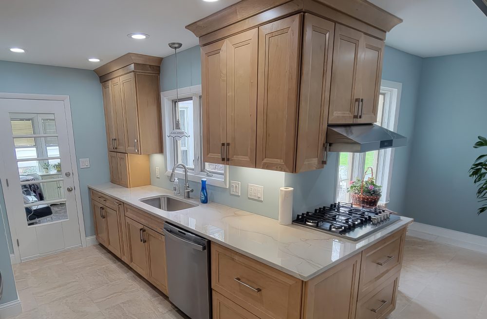Kitchen Cabinets & Countertop Replacement in Cleveland Heights, OH